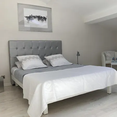 B&B Aux Anges Gardiens 4*