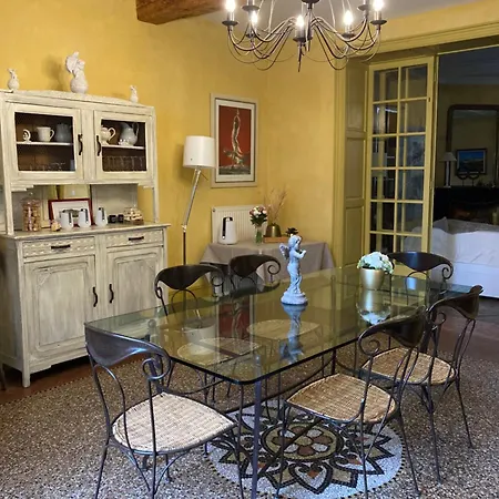 לינה וארוחת בוקר Aux Anges Gardiens