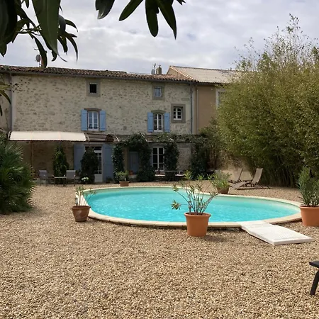 לינה וארוחת בוקר Aux Anges Gardiens