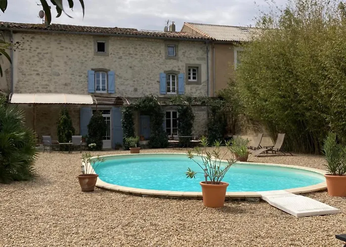 לינה וארוחת בוקר Aux Anges Gardiens