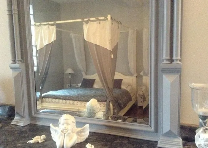 Aux Anges Gardiens 4* קרקסון