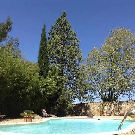 فندق مبيت وإفطار Aux Anges Gardiens 4*